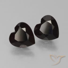 Shop natural 1.73ct ダークレッド パイロープガーネット gems, 心臓, from モザンビーグ at GemSelect. In stock, global shipping!