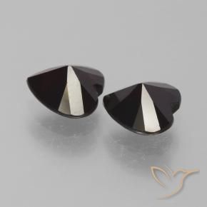 Shop natural 1.73ct ダークレッド パイロープガーネット gems, 心臓, from モザンビーグ at GemSelect. In stock, global shipping!
