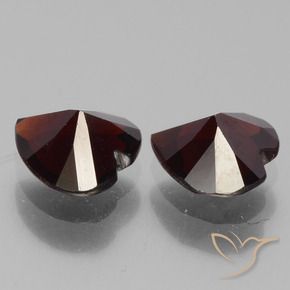 Shop natural 1.63ct ダークレッド パイロープガーネット gems, 心臓, from モザンビーグ at GemSelect. In stock, global shipping!