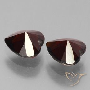 Shop natural 1.71ct 黒がかった赤 パイロープガーネット gems, 心臓, from モザンビーグ at GemSelect. In stock, global shipping!