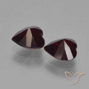 Shop natural 1.75ct ダークレッド パイロープガーネット gems, 心臓, from モザンビーグ at GemSelect. In stock, global shipping!
