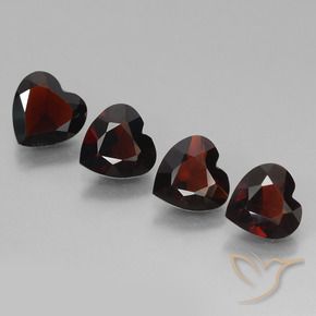 Shop natural 3.07ct 黒がかった赤 パイロープガーネット gems, 心臓, from モザンビーグ at GemSelect. In stock, global shipping!