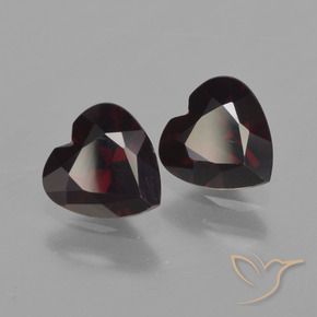 Shop natural 1.67ct ダークレッド パイロープガーネット gems, 心臓, from モザンビーグ at GemSelect. In stock, global shipping!