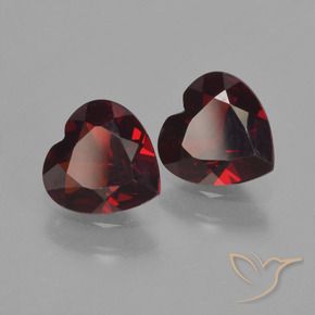 Shop natural 1.63ct ダークレッド パイロープガーネット gems, 心臓, from モザンビーグ at GemSelect. In stock, global shipping!