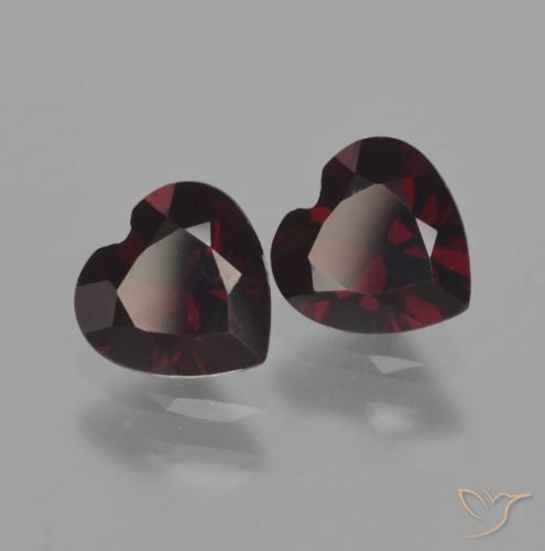 Shop natural 1.88ct 黒がかった赤 パイロープガーネット gems, 心臓, from モザンビーグ at GemSelect. In stock, global shipping!