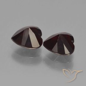 Shop natural 2.00ct 黒がかった赤 パイロープガーネット gems, 心臓, from モザンビーグ at GemSelect. In stock, global shipping!