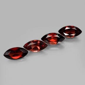 8.00カラットの天然ダークレッドパイロープガーネット（12.1×6 mm・マーキス）