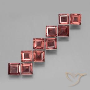 Shop natural 3.65ct 薄いレッド パイロープガーネット gems, 四角形, from モザンビーグ at GemSelect. In stock, global shipping!