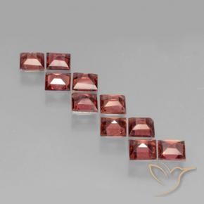 Shop natural 3.65ct 薄いレッド パイロープガーネット gems, 四角形, from モザンビーグ at GemSelect. In stock, global shipping!