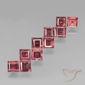 Shop natural 3.84ct ミディアムダークレッド パイロープガーネット gems, 四角形, from モザンビーグ at GemSelect. In stock, global shipping!