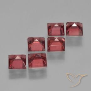 Shop natural 2.72ct ダークレッド パイロープガーネット gems, 四角形, from モザンビーグ at GemSelect. In stock, global shipping!