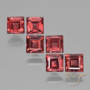 Shop natural 2.88ct ミディアムレッド パイロープガーネット gems, 四角形, from モザンビーグ at GemSelect. In stock, global shipping!