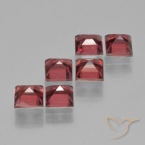Shop natural 2.88ct ミディアムレッド パイロープガーネット gems, 四角形, from モザンビーグ at GemSelect. In stock, global shipping!