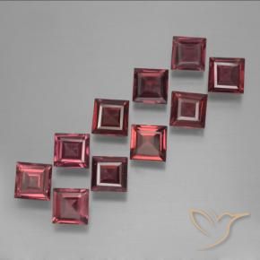 Shop natural 3.98ct ダークレッド パイロープガーネット gems, 四角形, from モザンビーグ at GemSelect. In stock, global shipping!