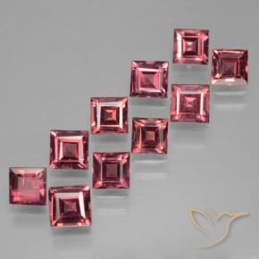 Shop natural 4.54ct メルローレッド パイロープガーネット gems, 四角形, from モザンビーグ at GemSelect. In stock, global shipping!