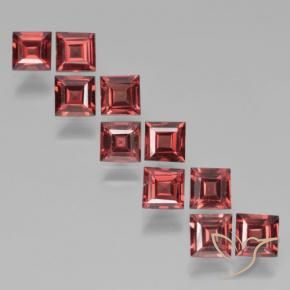 Shop natural 3.64ct 濃いスカーレットレッド パイロープガーネット gems, 四角形, from モザンビーグ at GemSelect. In stock, global shipping!