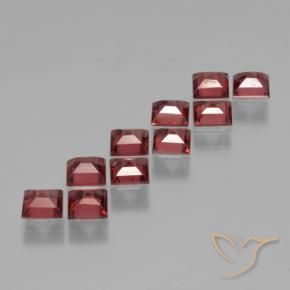 Shop natural 3.82ct スカーレットレッド パイロープガーネット gems, 四角形, from モザンビーグ at GemSelect. In stock, global shipping!