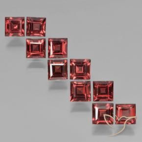 Shop natural 4.24ct ダークレッド パイロープガーネット gems, 四角形, from モザンビーグ at GemSelect. In stock, global shipping!
