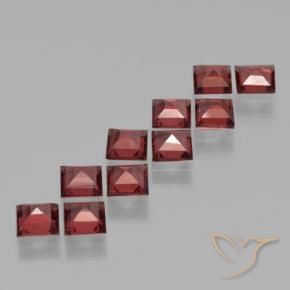 Shop natural 3.48ct ディープレッド パイロープガーネット gems, 四角形, from モザンビーグ at GemSelect. In stock, global shipping!
