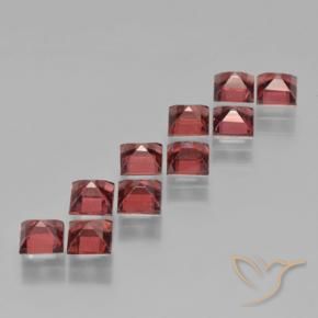 Shop natural 4.59ct ディープレッド パイロープガーネット gems, 四角形, from モザンビーグ at GemSelect. In stock, global shipping!