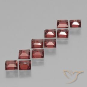 Shop natural 3.94ct ミディアムレッド パイロープガーネット gems, 四角形, from モザンビーグ at GemSelect. In stock, global shipping!