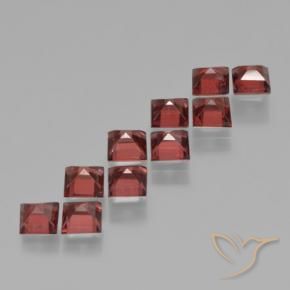 Shop natural 3.91ct ミディアムレッド パイロープガーネット gems, 四角形, from モザンビーグ at GemSelect. In stock, global shipping!