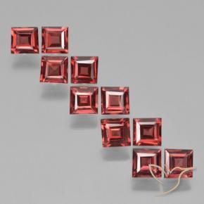 Shop natural 3.89ct ディープレッド パイロープガーネット gems, 四角形, from モザンビーグ at GemSelect. In stock, global shipping!