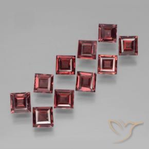Shop natural 3.71ct ミディアムレッド パイロープガーネット gems, 四角形, from モザンビーグ at GemSelect. In stock, global shipping!