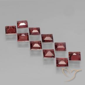 Shop natural 3.71ct ミディアムレッド パイロープガーネット gems, 四角形, from モザンビーグ at GemSelect. In stock, global shipping!