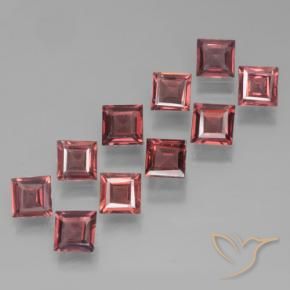 Shop natural 3.87ct ダークレッド パイロープガーネット gems, 四角形, from モザンビーグ at GemSelect. In stock, global shipping!