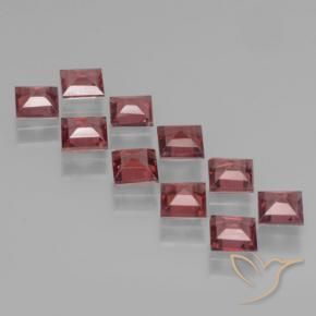 Shop natural 3.87ct ダークレッド パイロープガーネット gems, 四角形, from モザンビーグ at GemSelect. In stock, global shipping!