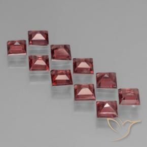 Shop natural 3.72ct ディープレッド パイロープガーネット gems, 四角形, from モザンビーグ at GemSelect. In stock, global shipping!