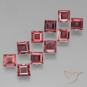 Shop natural 3.77ct メルローレッド パイロープガーネット gems, 四角形, from モザンビーグ at GemSelect. In stock, global shipping!