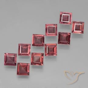 Shop natural 4.05ct ピンクがかったレッド パイロープガーネット gems, 四角形, from モザンビーグ at GemSelect. In stock, global shipping!