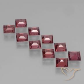 Shop natural 4.05ct ピンクがかったレッド パイロープガーネット gems, 四角形, from モザンビーグ at GemSelect. In stock, global shipping!
