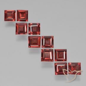 Shop natural 3.70ct ダークレッド パイロープガーネット gems, 四角形, from モザンビーグ at GemSelect. In stock, global shipping!