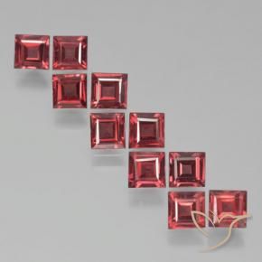 Shop natural 4.37ct ダークレッド パイロープガーネット gems, 四角形, from モザンビーグ at GemSelect. In stock, global shipping!
