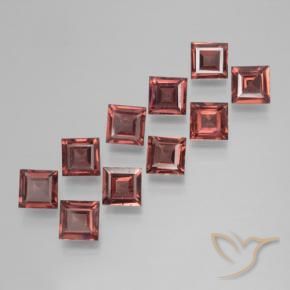 Shop natural 3.67ct ディープローズレッド パイロープガーネット gems, 四角形, from モザンビーグ at GemSelect. In stock, global shipping!
