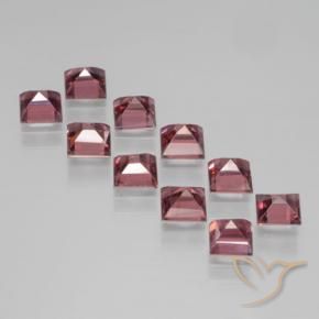 Shop natural 4.17ct ディープレッド パイロープガーネット gems, 四角形, from モザンビーグ at GemSelect. In stock, global shipping!