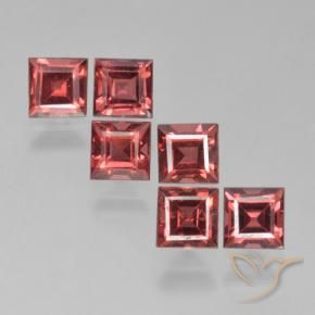 Shop natural 2.67ct 薄いレッド パイロープガーネット gems, 四角形, from モザンビーグ at GemSelect. In stock, global shipping!