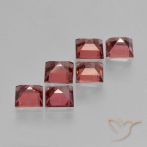Shop natural 2.54ct ミディアムレッド パイロープガーネット gems, 四角形, from モザンビーグ at GemSelect. In stock, global shipping!