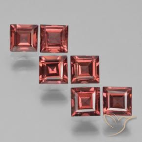 Shop natural 2.79ct ディープレッド パイロープガーネット gems, 四角形, from モザンビーグ at GemSelect. In stock, global shipping!