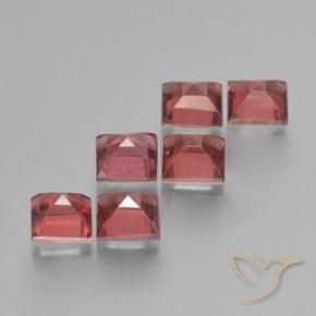Shop natural 2.72ct 薄いスカーレットレッド パイロープガーネット gems, 四角形, from モザンビーグ at GemSelect. In stock, global shipping!