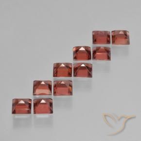 Shop natural 4.39ct スカーレットレッド パイロープガーネット gems, 四角形, from モザンビーグ at GemSelect. In stock, global shipping!