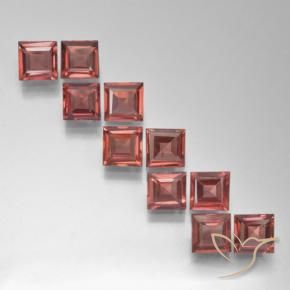 Shop natural 3.64ct 薄いスカーレットレッド パイロープガーネット gems, 四角形, from モザンビーグ at GemSelect. In stock, global shipping!