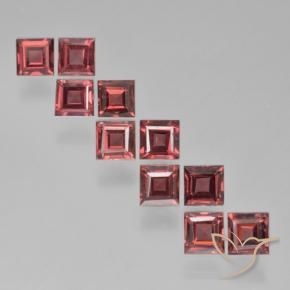 Shop natural 3.69ct スカーレットレッドトーン パイロープガーネット gems, 四角形, from モザンビーグ at GemSelect. In stock, global shipping!