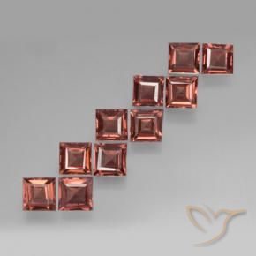 Shop natural 3.83ct 濃いクリムゾンレッド パイロープガーネット gems, 四角形, from モザンビーグ at GemSelect. In stock, global shipping!