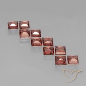 Shop natural 3.83ct 濃いクリムゾンレッド パイロープガーネット gems, 四角形, from モザンビーグ at GemSelect. In stock, global shipping!