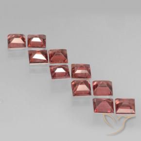 Shop natural 4.17ct 薄いスカーレットレッド パイロープガーネット gems, 四角形, from モザンビーグ at GemSelect. In stock, global shipping!