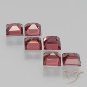 Shop natural 2.92ct ミディアムレッド パイロープガーネット gems, 四角形, from モザンビーグ at GemSelect. In stock, global shipping!